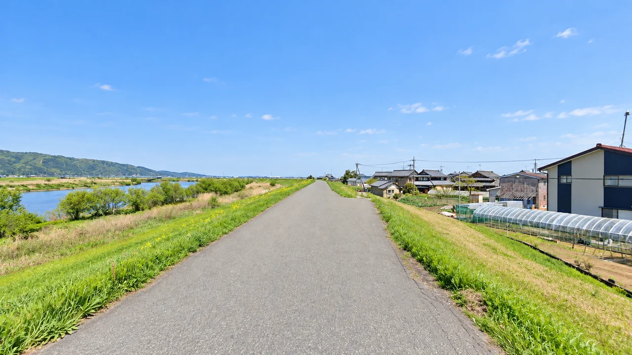 九頭竜川の堤防を長く走る・九頭竜川の堤防上(AI生成の参考イメージ)