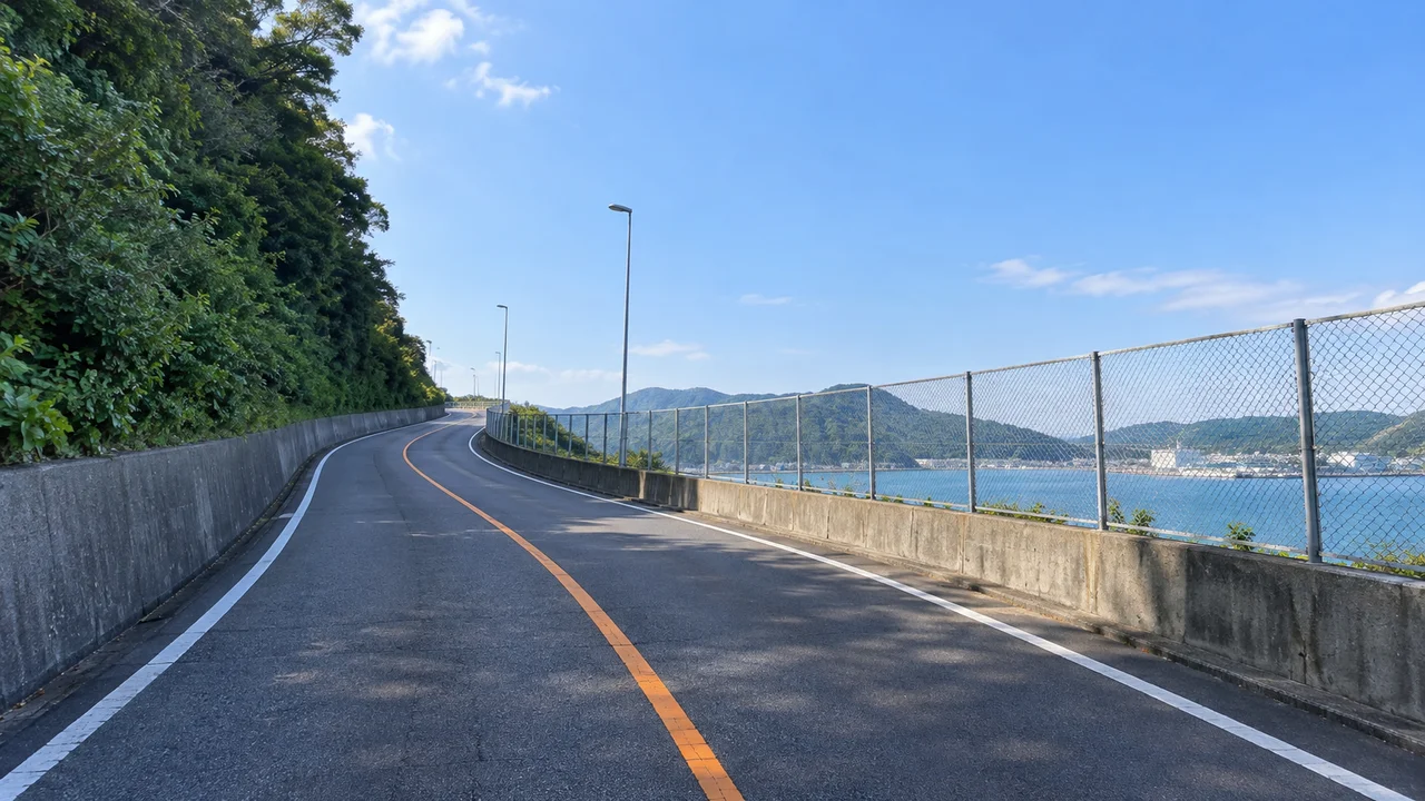 女神大橋へ、長く上る・女神大橋へ上る取付道路・南南西向き(AI生成の参考イメージ)