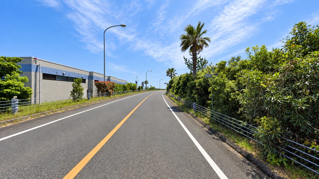 今泉PAを過ぎて、海の見える区間へ・今泉PAから海へ向かう道（AI生成の参考イメージ）