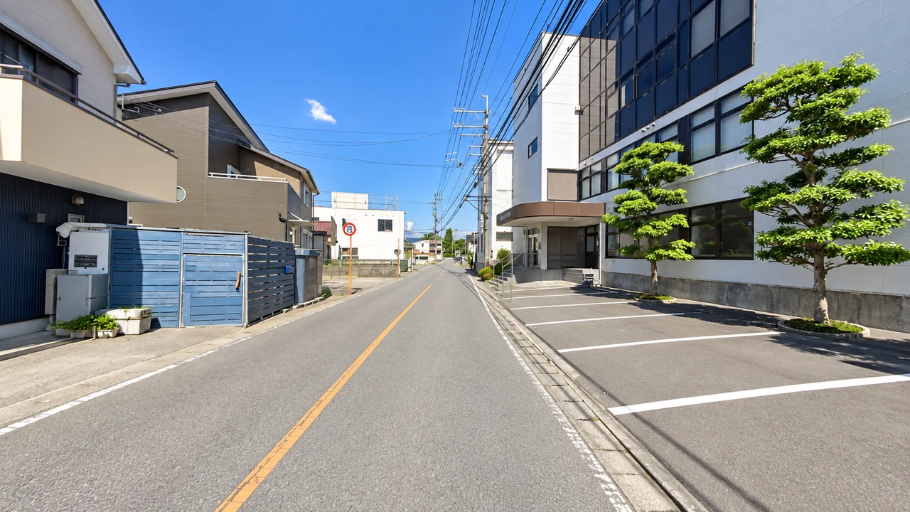 藍住の折り返しから、鳴門へ向かう・藍住の折り返しを過ぎた道（AI生成の参考イメージ）